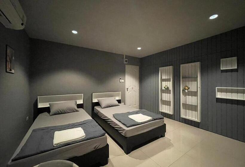 Baan Pheun Hostel บ้านเพื่อน โฮสเทล