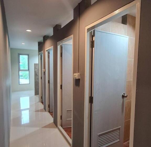 Baan Pheun Hostel บ้านเพื่อน โฮสเทล