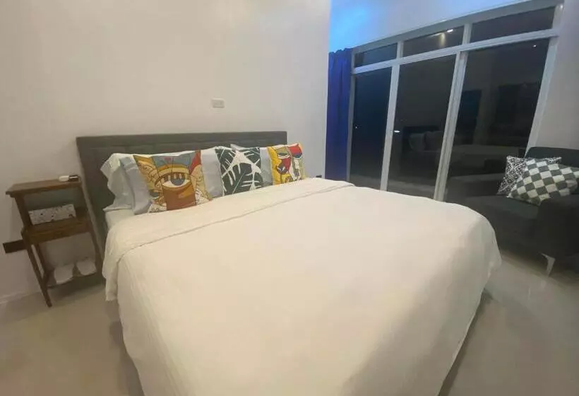 ベッドアンドブレックファースト Montecristo