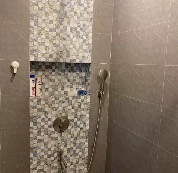 ベッドアンドブレックファースト Montecristo