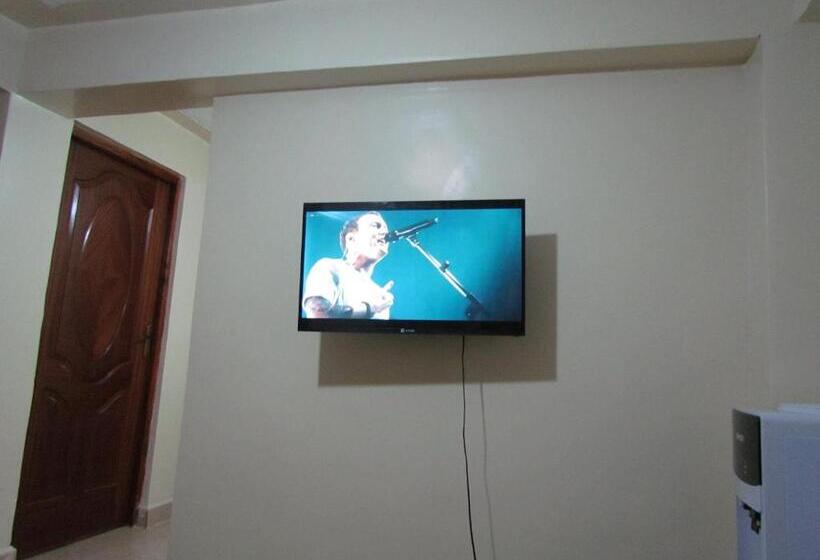 تختخواب و صبحانه Zuri Furnished Apartment