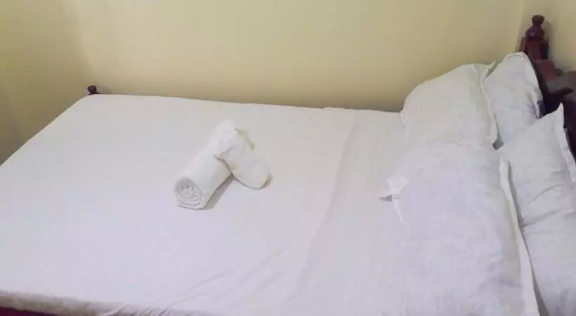 تختخواب و صبحانه Zuri Furnished Apartment