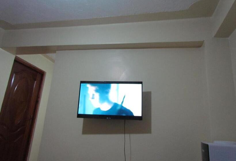 تختخواب و صبحانه Zuri Furnished Apartment