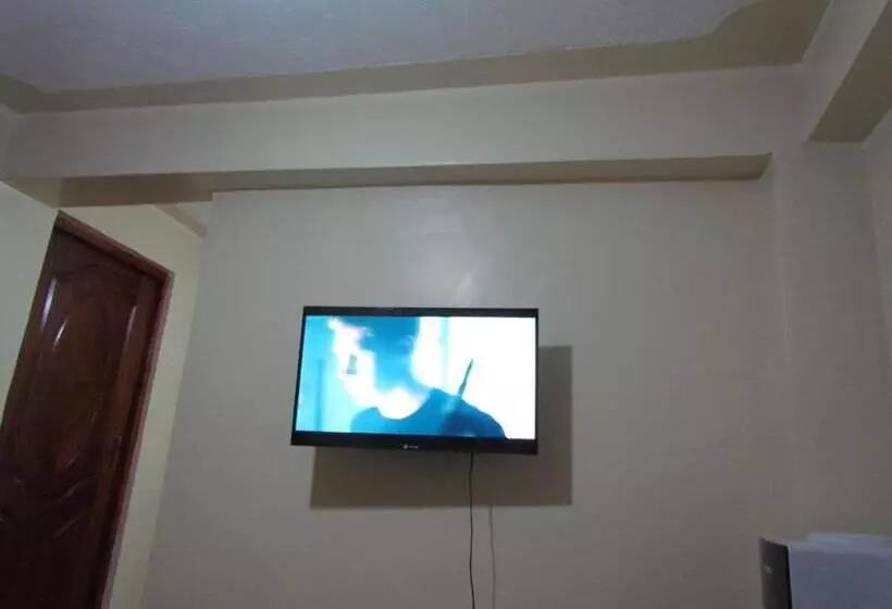 تختخواب و صبحانه Zuri Furnished Apartment