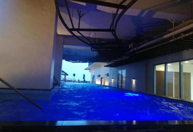 Grand Riviera Suite Condotel