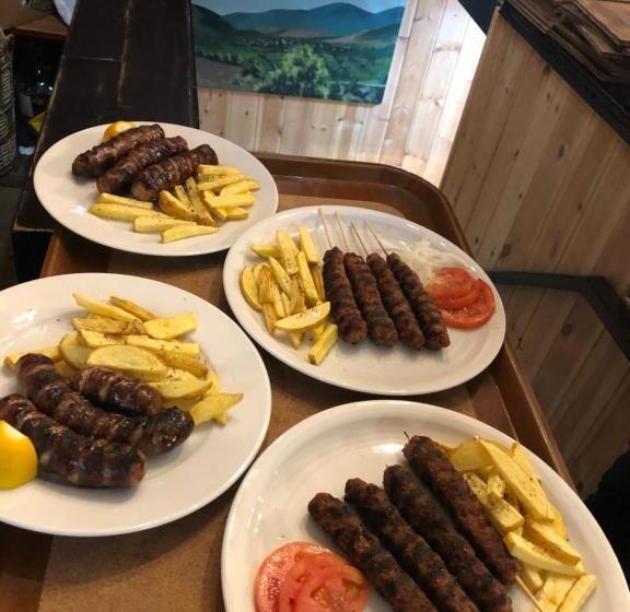 هتل Ambassador Voskopojë