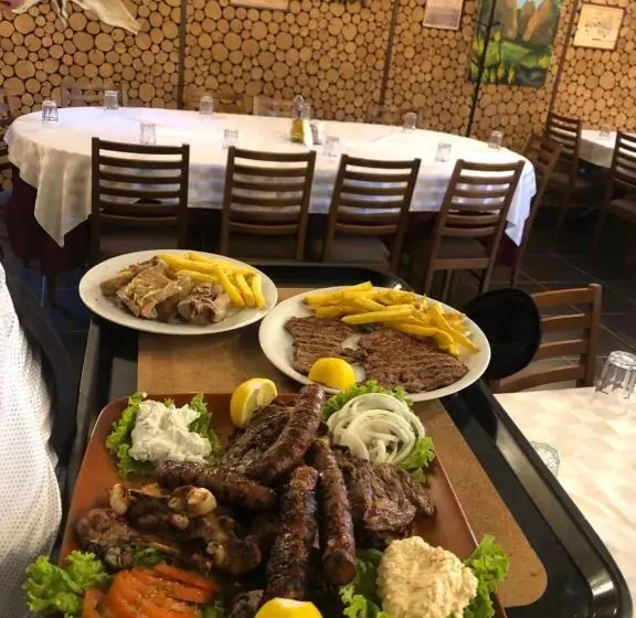 Hotelli Ambassador Voskopojë