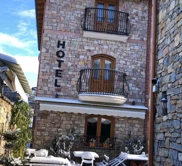 Hotelli Ambassador Voskopojë