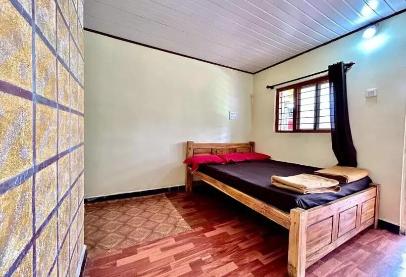 ホテル Dandeli Goldfinch Resort