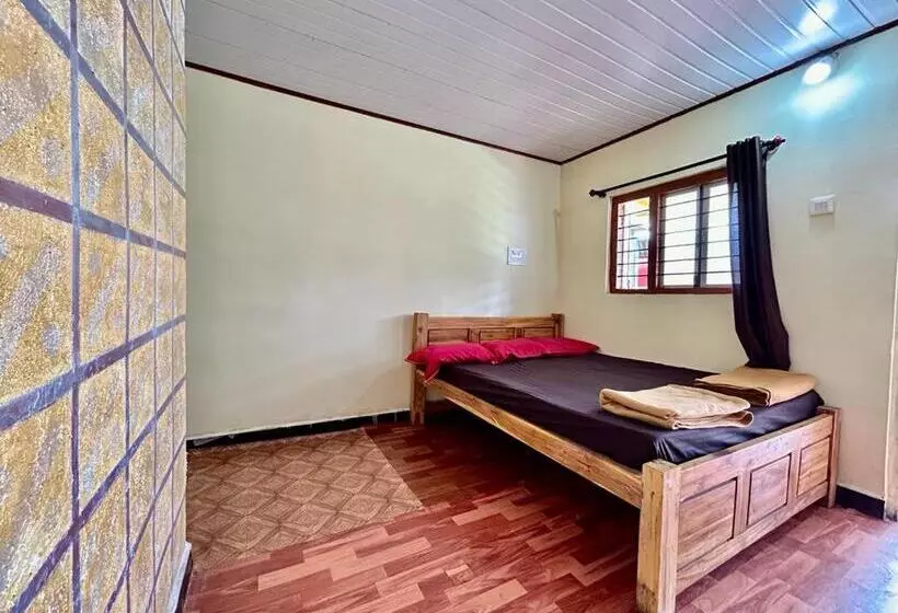 ホテル Dandeli Goldfinch Resort