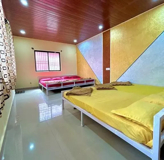 ホテル Dandeli Goldfinch Resort