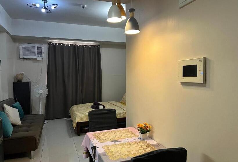 Hotelli J@j Spacious