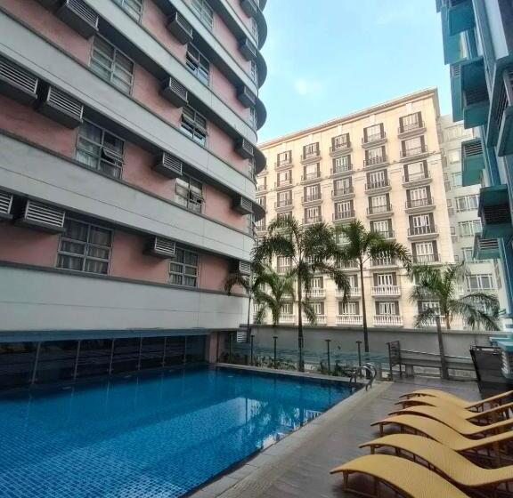 Hotelli J@j Spacious