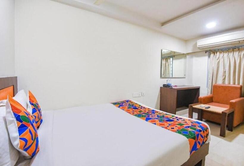 Hotel Leela Grand Inn