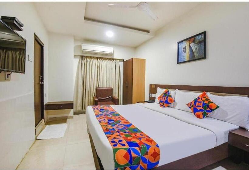 Hotel Leela Grand Inn