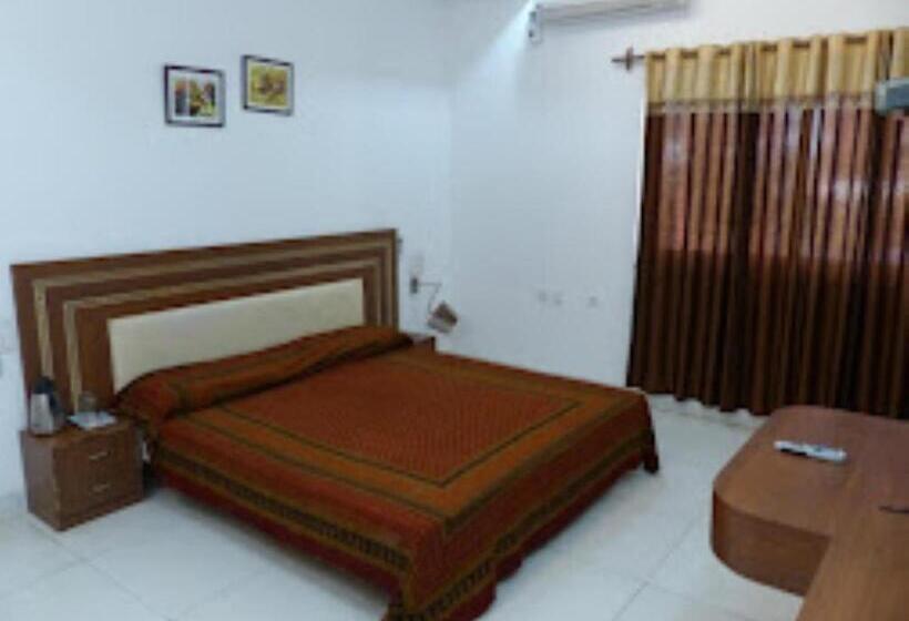 فندق Mpt Tapti Retreat, Burhanpur