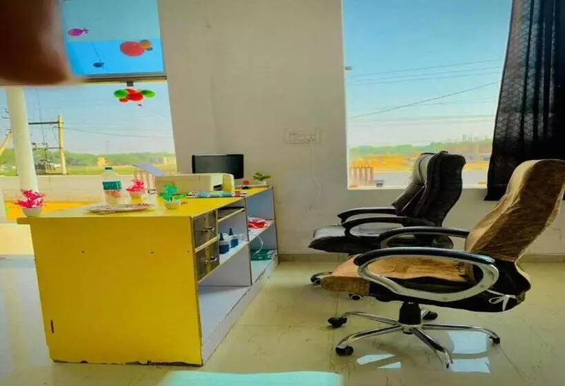 ホテル Oyo Brothers