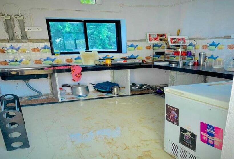 ホテル Oyo Brothers