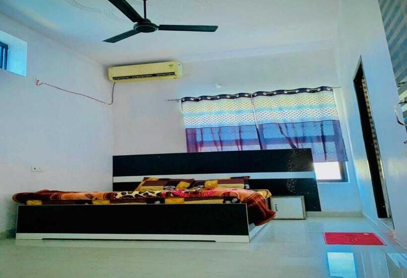 ホテル Oyo Brothers