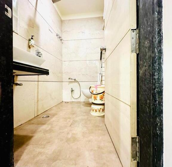 בית מלון כפרי Raj Residency