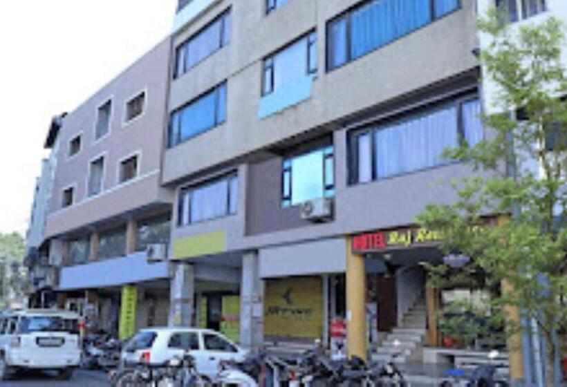 בית מלון כפרי Raj Residency