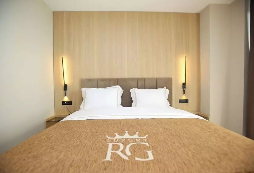 Hotelli Regina Palm Resort