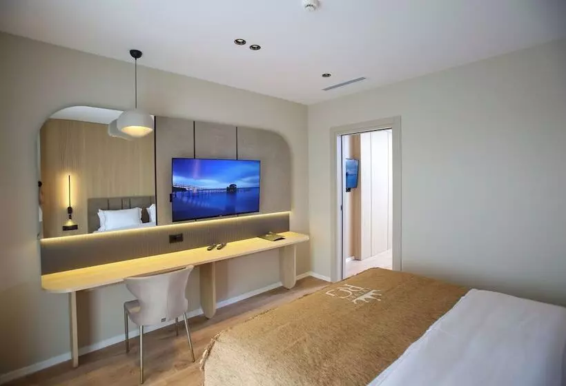 Hotelli Regina Palm Resort