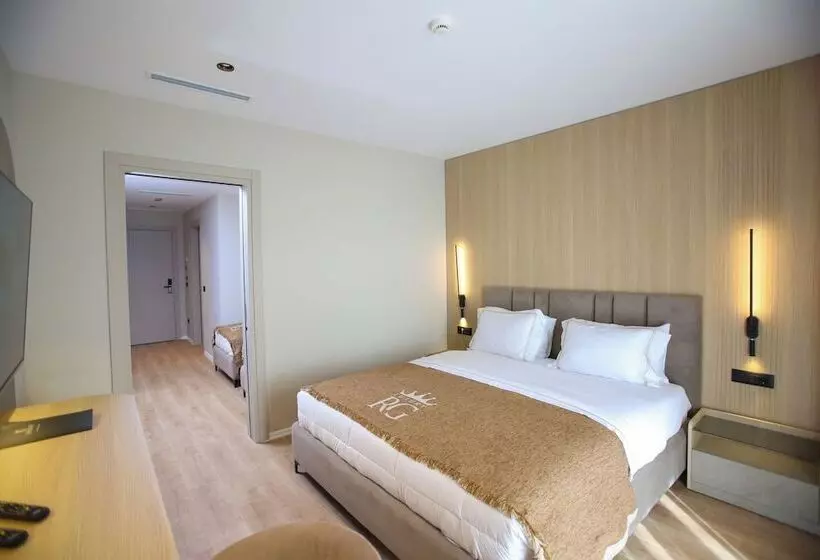 Hotelli Regina Palm Resort