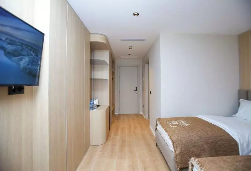 Hotelli Regina Palm Resort