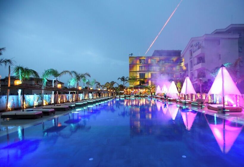 هتل Regina Palm Resort