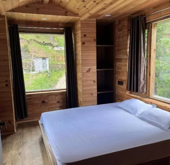 ホテル The White Season Residency