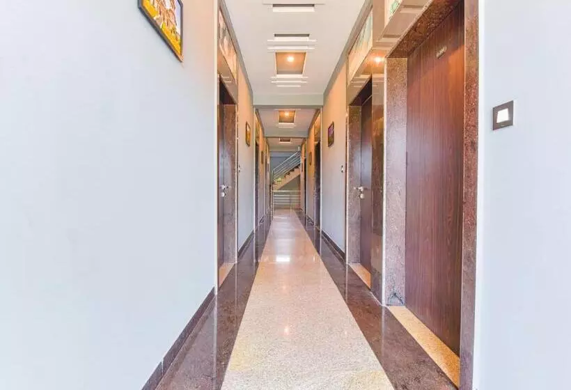 Maanvad Garh   V One Pride By Noww Hotels