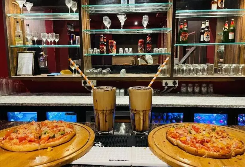 Maanvad Garh   V One Pride By Noww Hotels