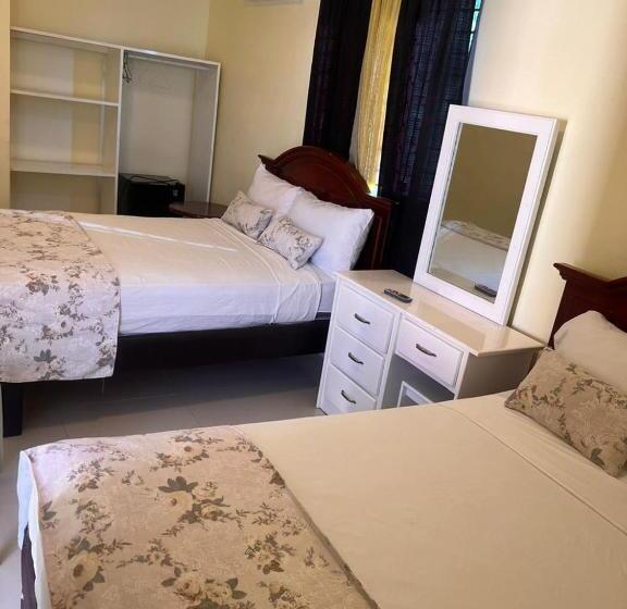 مُتل Las Mercedes