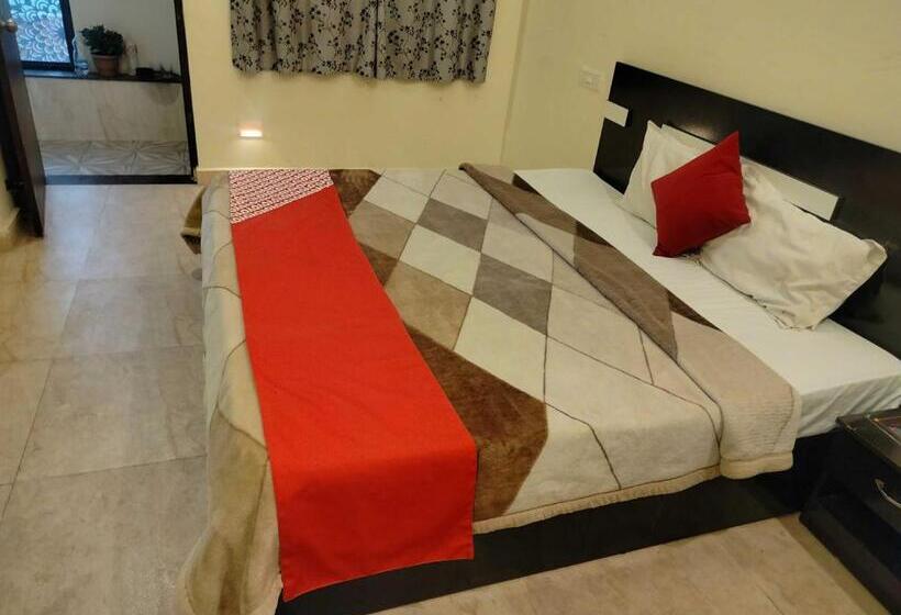 Oyo Hotel Sarkar Inn