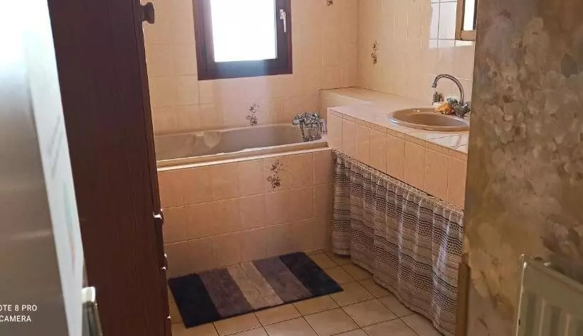 ペンション Etablissement Commun Avec Chambre Privé Tranquille Avec Jardin A 10 Min A Pied De La Gare De Fleury