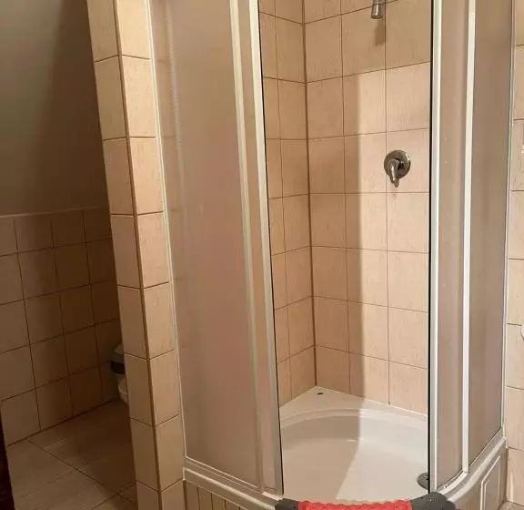 Majatalo Penzión Serafín