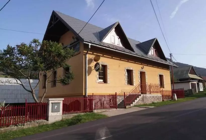 Majatalo Penzión Serafín