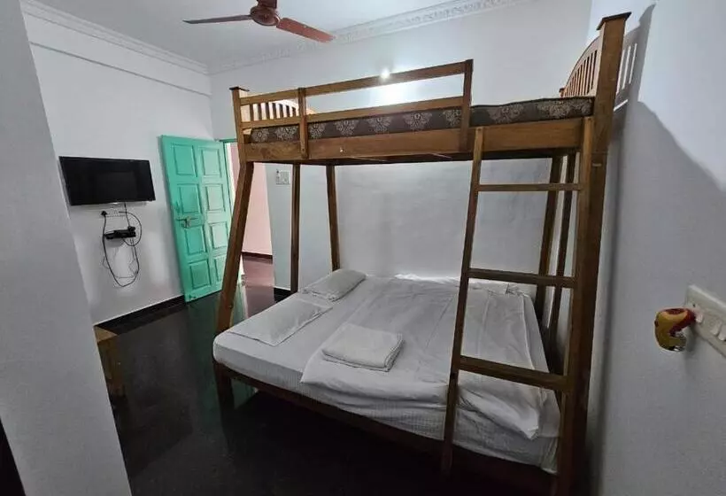 Rainbow Hostel & B&b