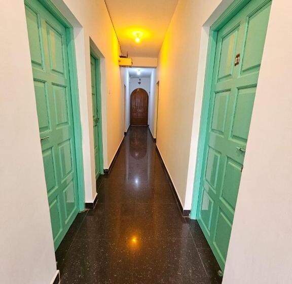 Rainbow Hostel & B&b