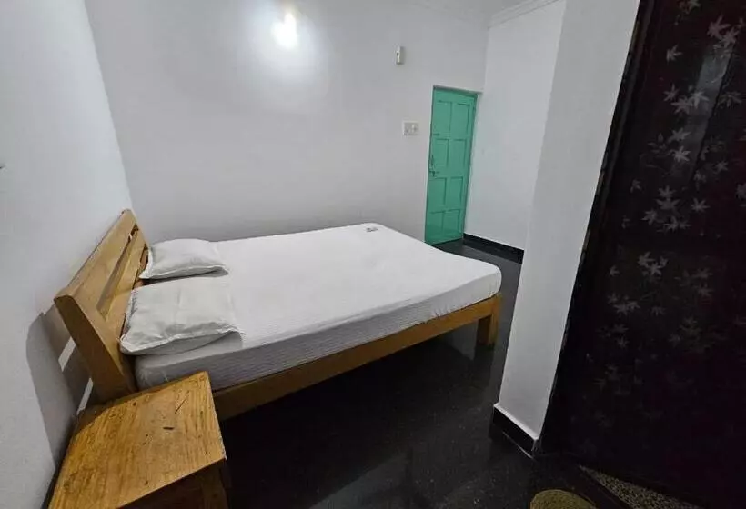 Rainbow Hostel & B&b