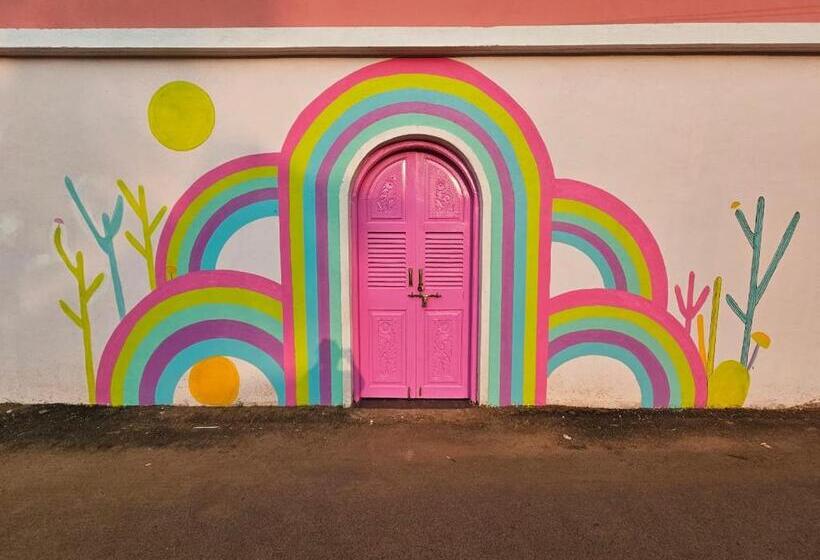 Rainbow Hostel & B&b