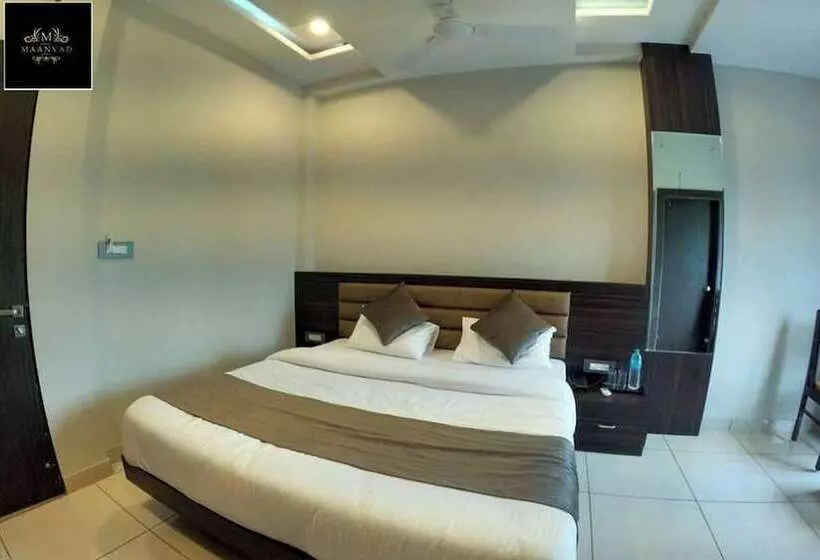 Maanvad Garh   V One Pride By Noww Hotels
