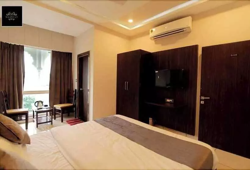 Maanvad Garh   V One Pride By Noww Hotels