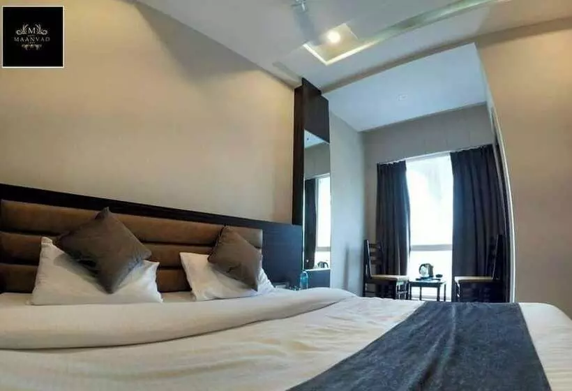 Maanvad Garh   V One Pride By Noww Hotels