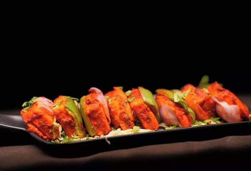 Maanvad Garh   V One Pride By Noww Hotels
