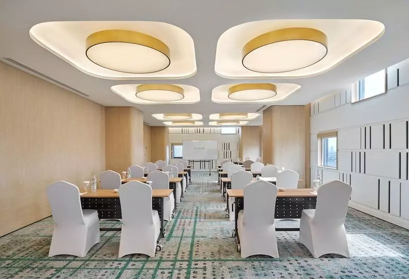 Vivere Hotel, Artotel Curated