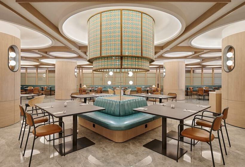 Vivere Hotel, Artotel Curated