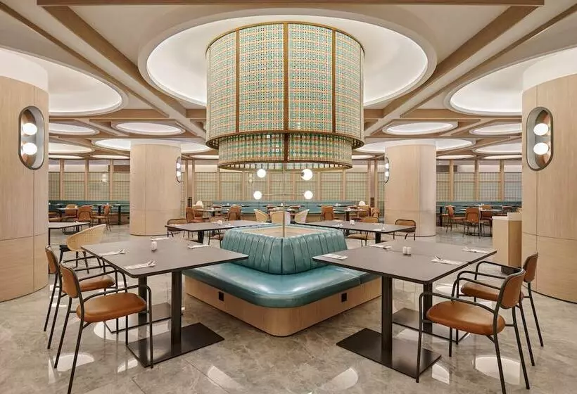 Vivere Hotel, Artotel Curated