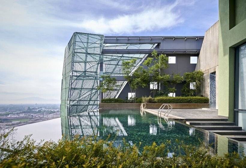 Vivere Hotel, Artotel Curated